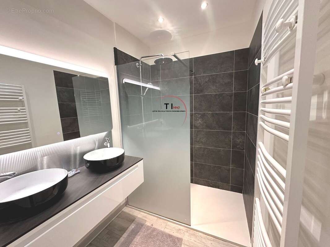 Appartement à GRIMAUD