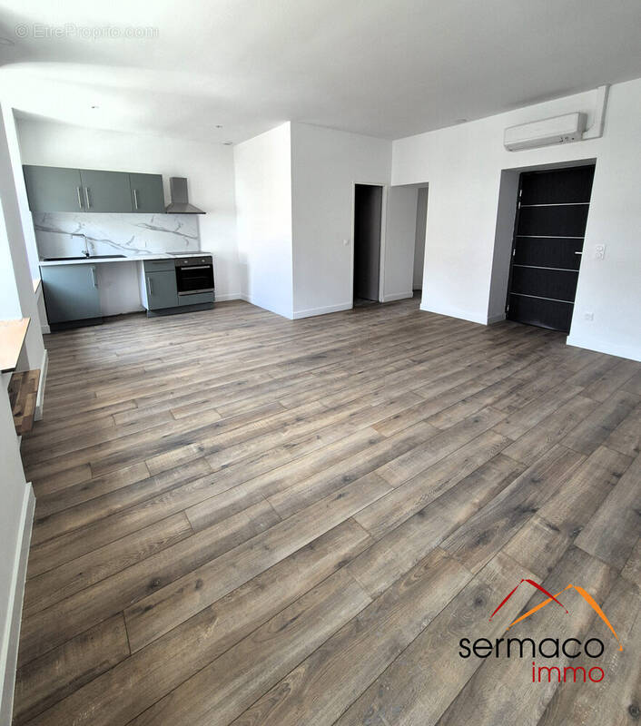 pièce de vie - Appartement à SARREGUEMINES