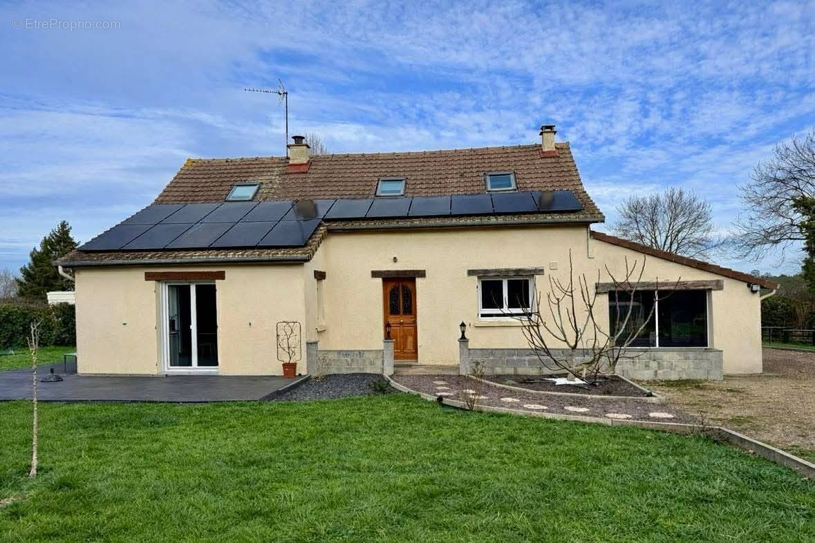 Maison à SAINT-PIERRE-SUR-DIVES