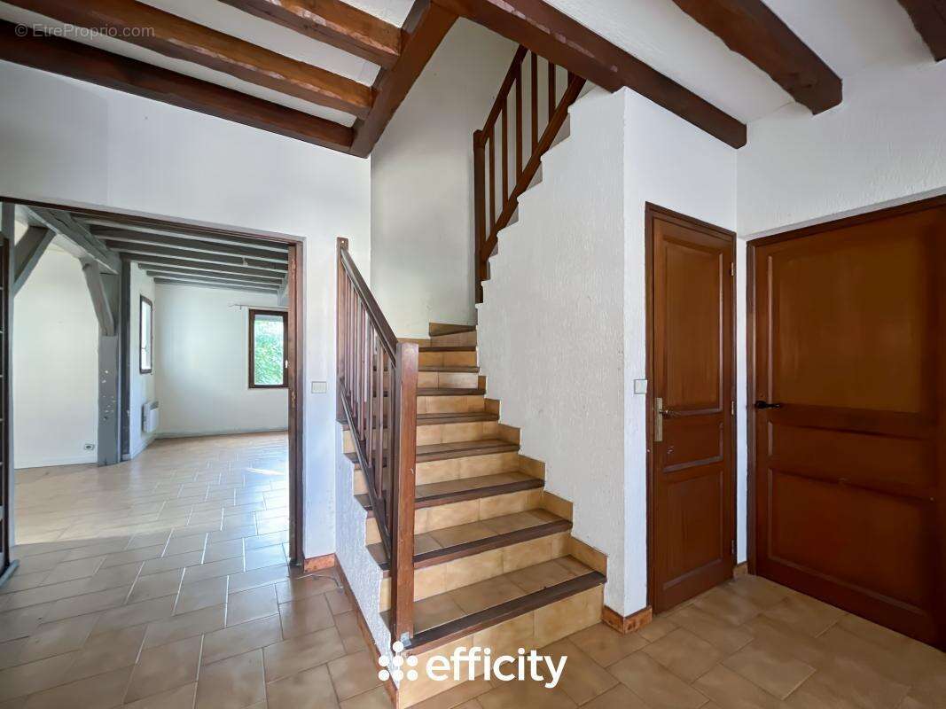 Maison à COULOMMIERS