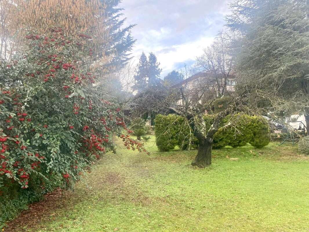 Maison à BERRE-LES-ALPES