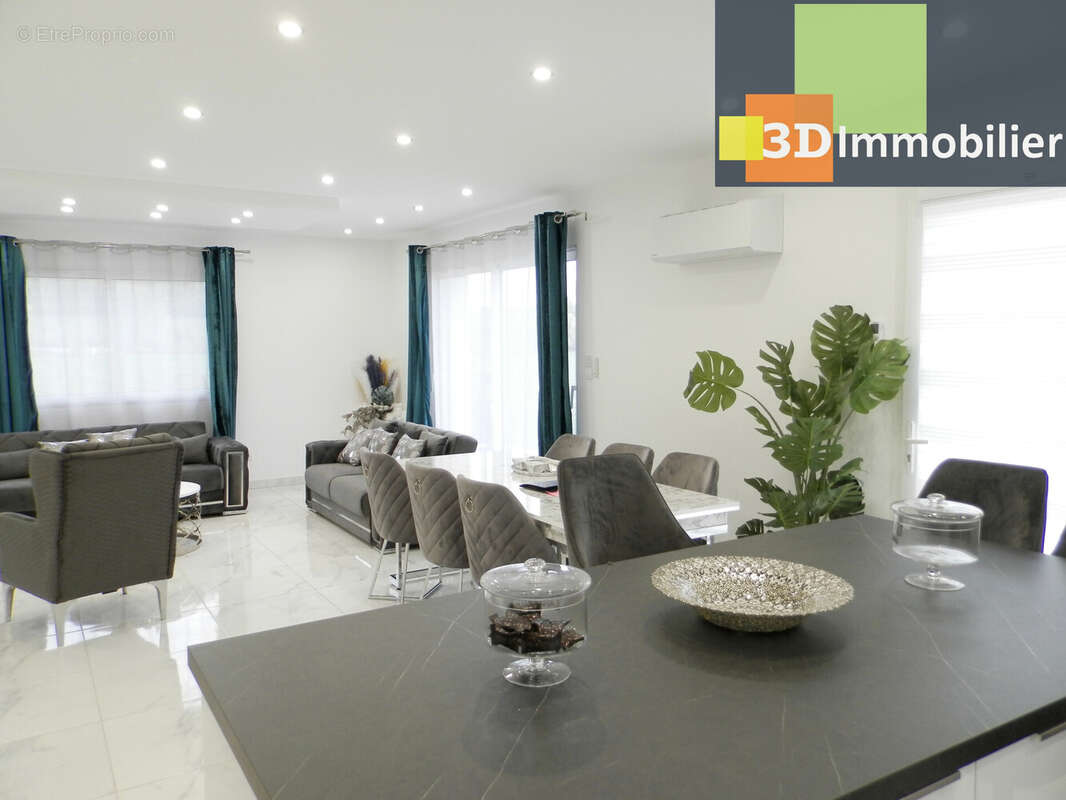 PIÈCE DE VIE 30 m²