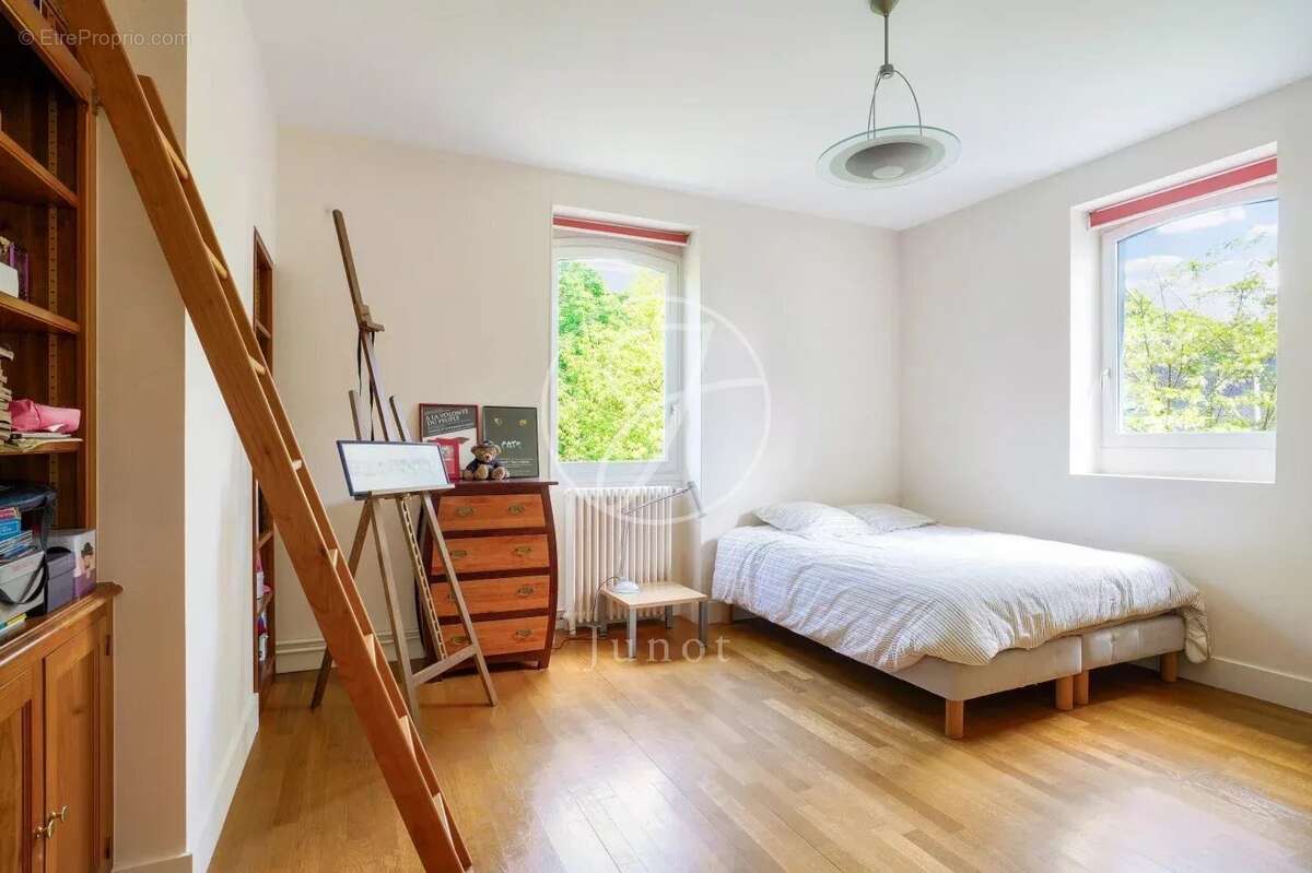 Maison à MAISONS-LAFFITTE