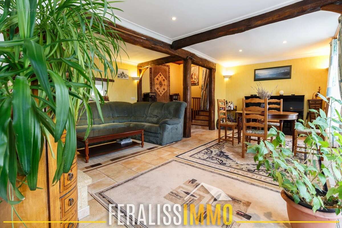 Maison à VAUX-SUR-SEINE