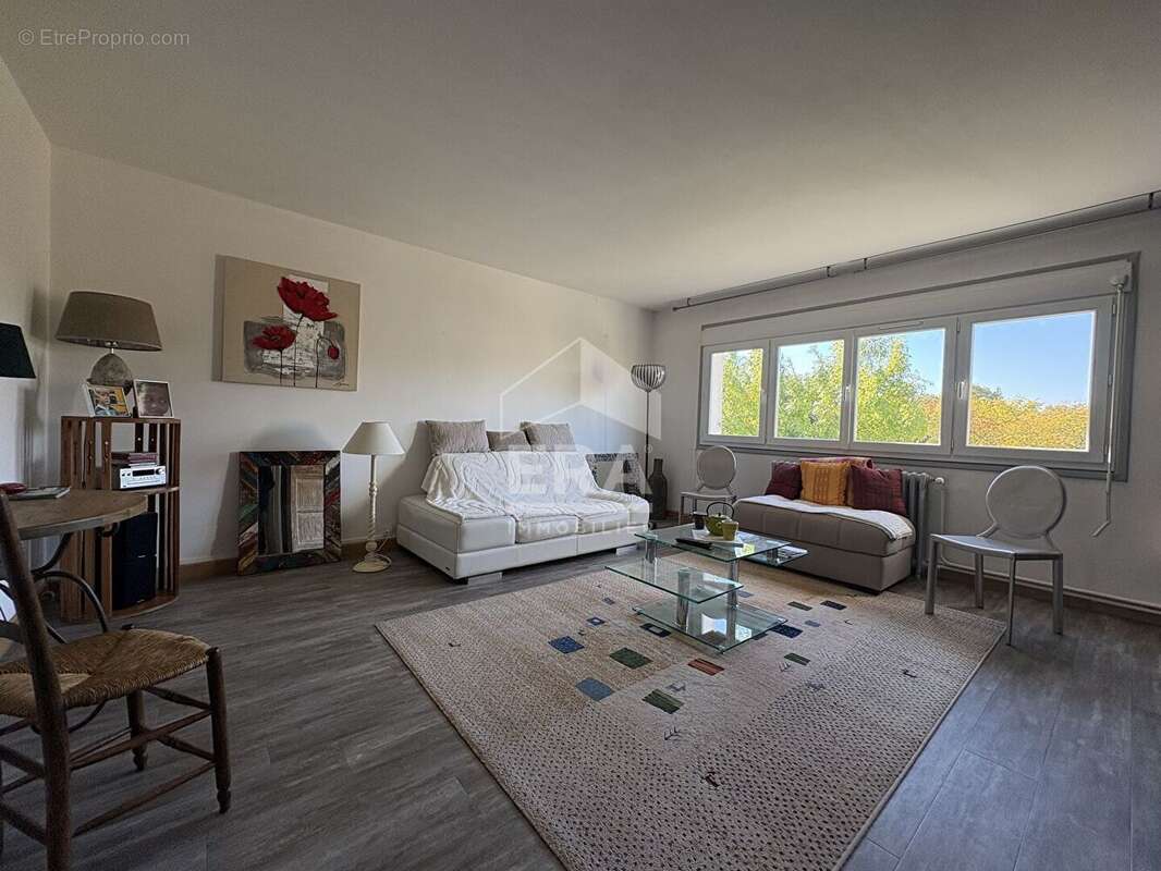 Appartement à SAINTES