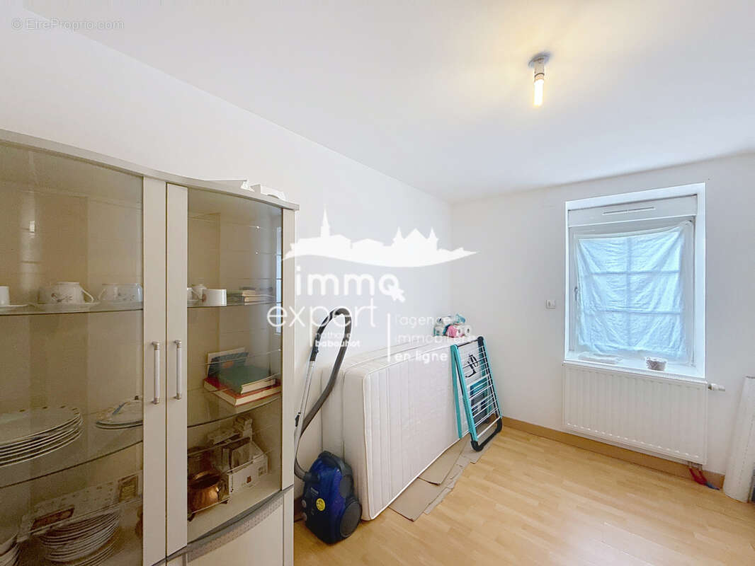 Appartement à MIRECOURT