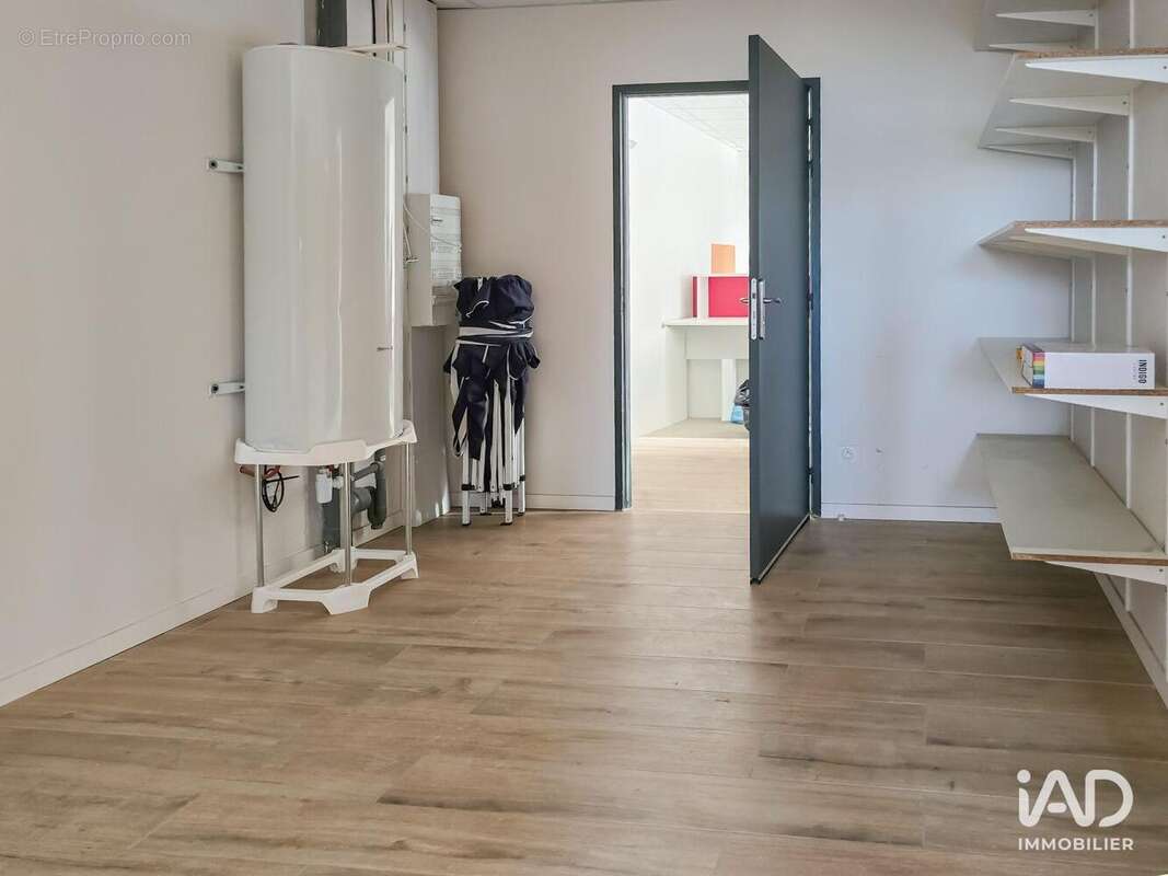 Photo 7 - Commerce à BRESSOLS