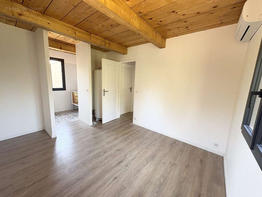 Maison 169 m² à Toulon  - photo 8