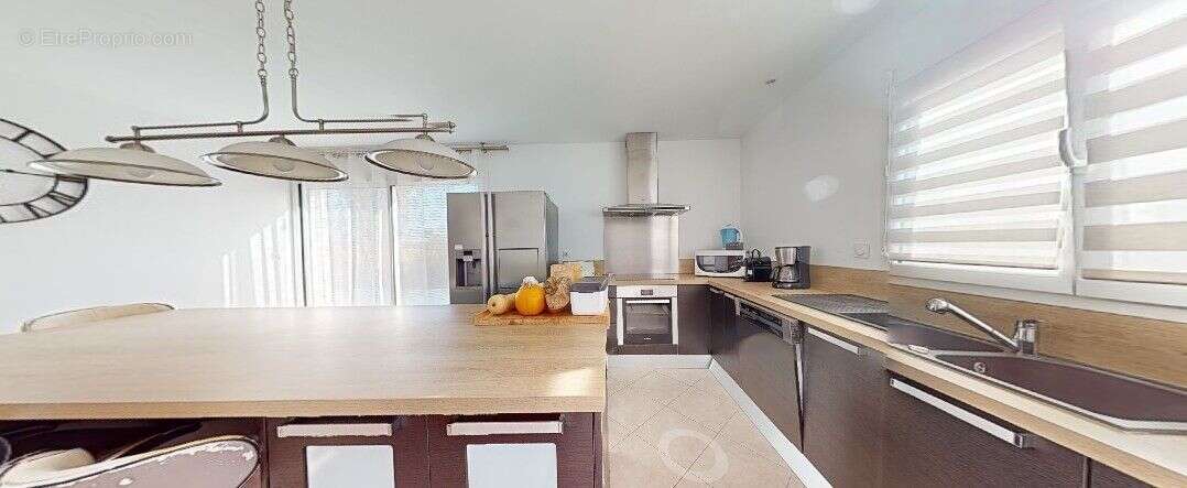 Maison à SAINT-MATHIEU-DE-TREVIERS