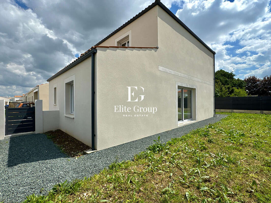 Maison à ECHILLAIS