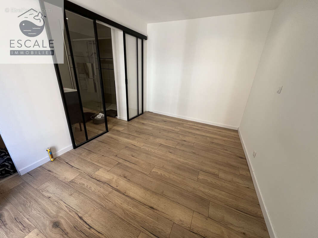 Vente maison vigneronne t5 en r+1 + garage a poussan - photo 12