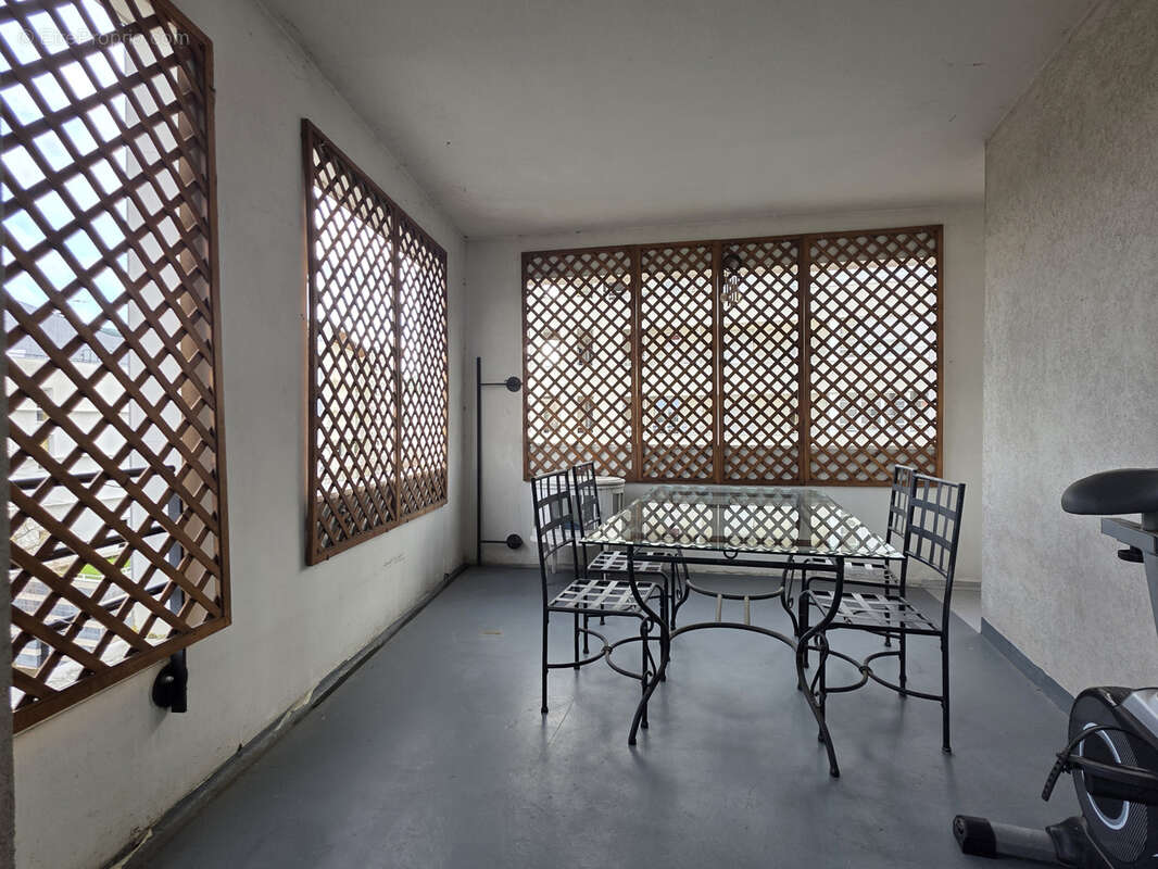 Appartement avec terrasse - 69 m2 - 3 pièces - photo 5