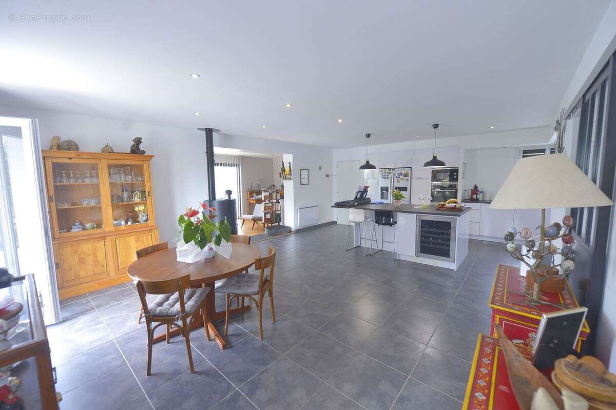 Maison à SAINT-GEORGES-DE-DIDONNE