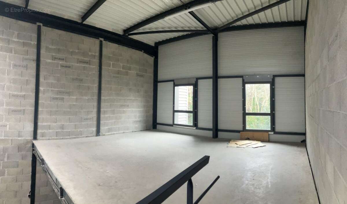 Commerce à VENISSIEUX