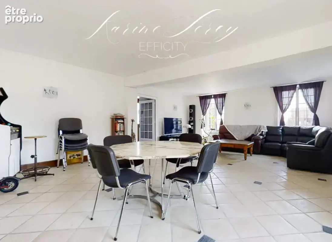 Maison 400 m² à Mareil-En-France  - photo 9