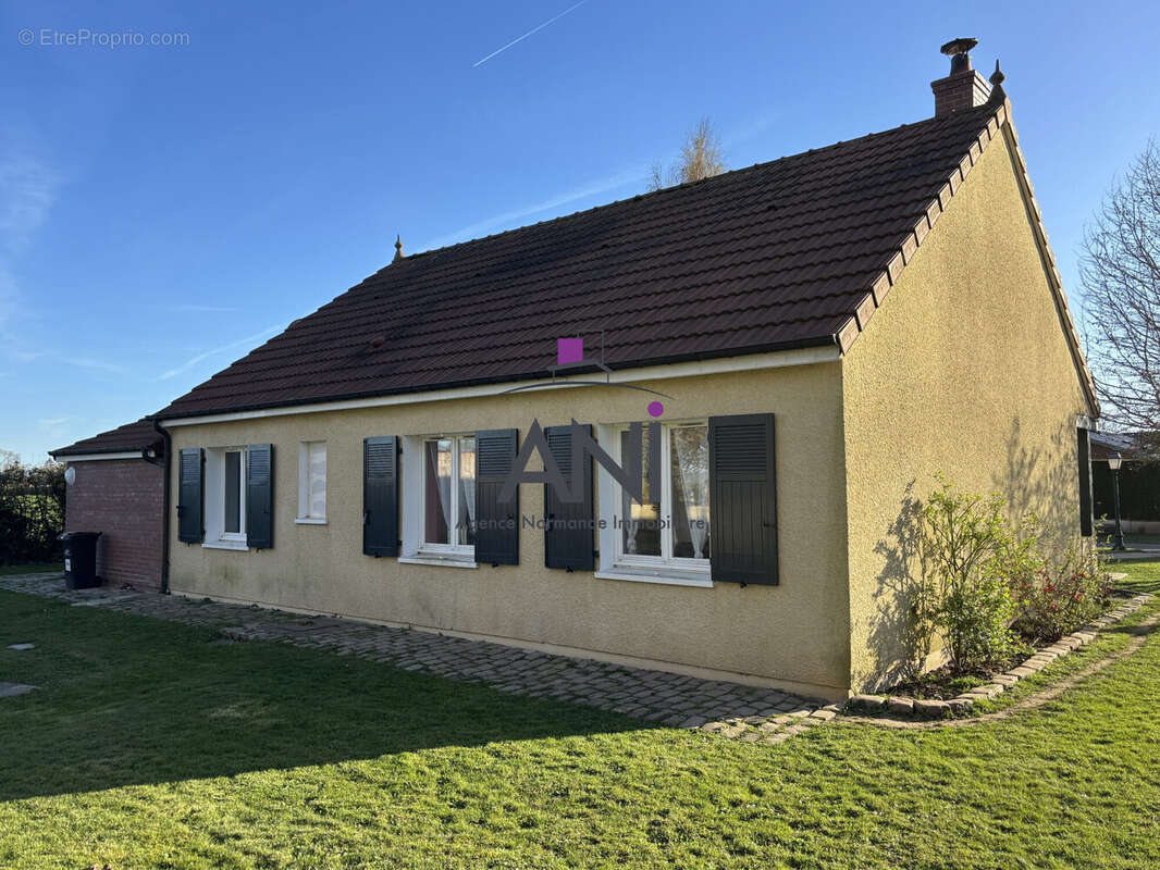 Maison à NOTRE-DAME-D'ALIERMONT