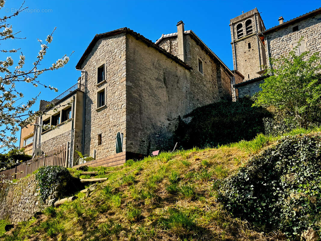 Maison à ANTRAIGUES-SUR-VOLANE