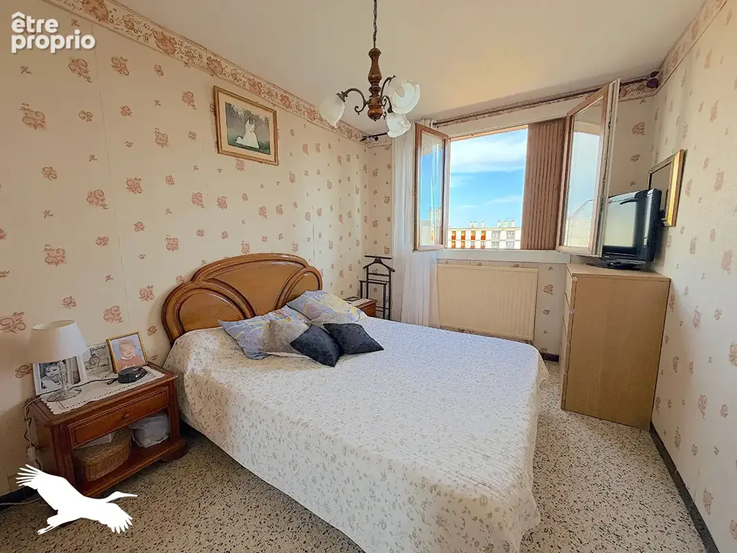 A VENDRE - Marseille 13013, Château Gombert / St Mitre - Appartement 4 pièces de 82m² avec terrasse et cave - Dernier étage - photo 8