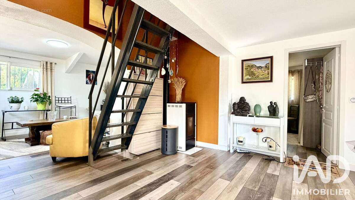 Maison 81 m² à Mirande  - photo 4