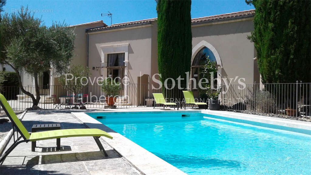 Maison à CHATEAUNEUF-DE-GADAGNE