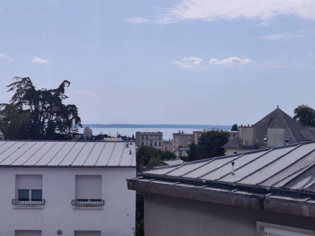 Vue mer -  dernier étage - garage - hyper-centre à 3 minutes - photo 2