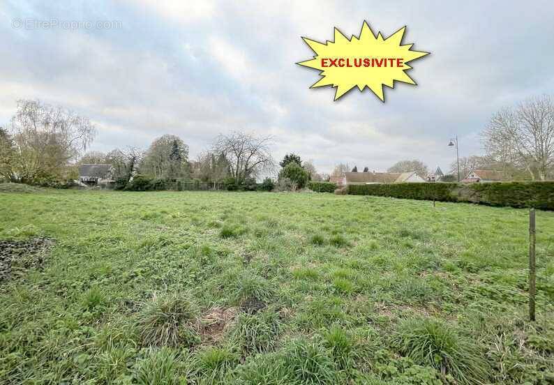 Terrain à VILLERS-EN-VEXIN