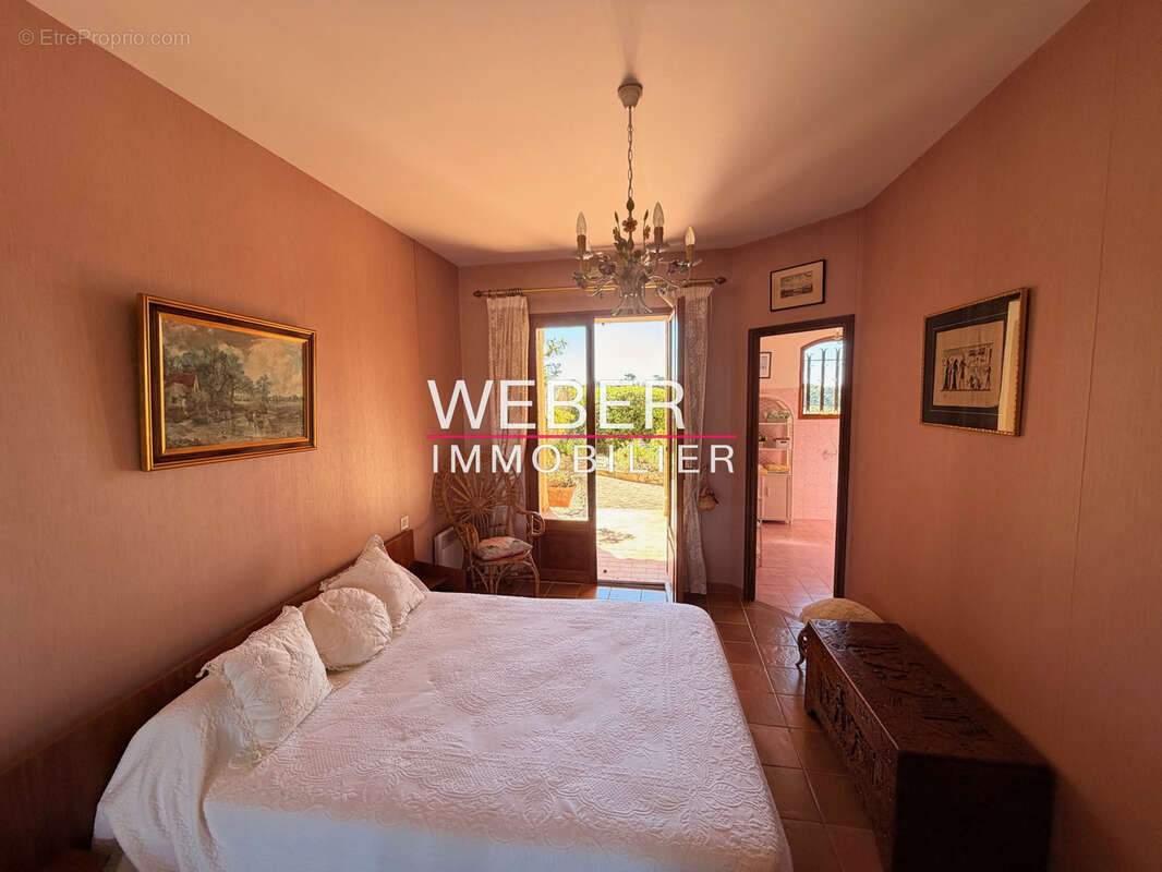 OLLIOULES - Villa 200 m2 - Piscine - Aperçu mer - photo 10