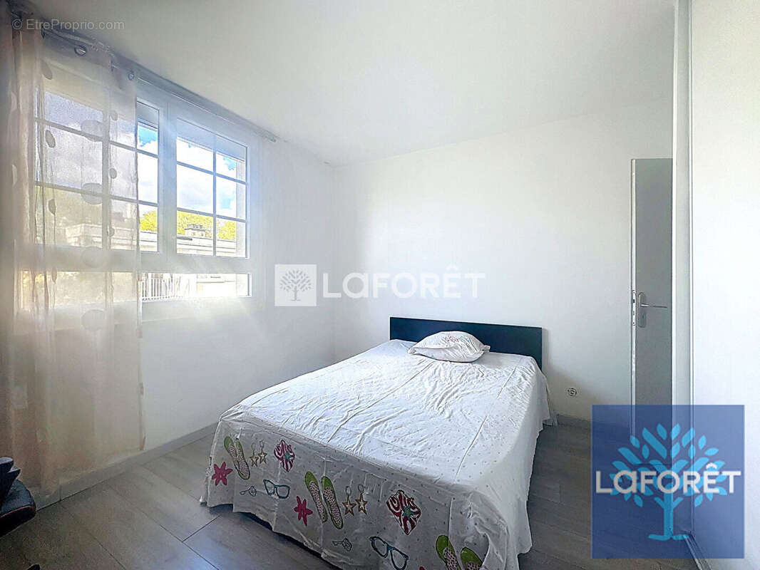 Maison à VIGNEUX-SUR-SEINE