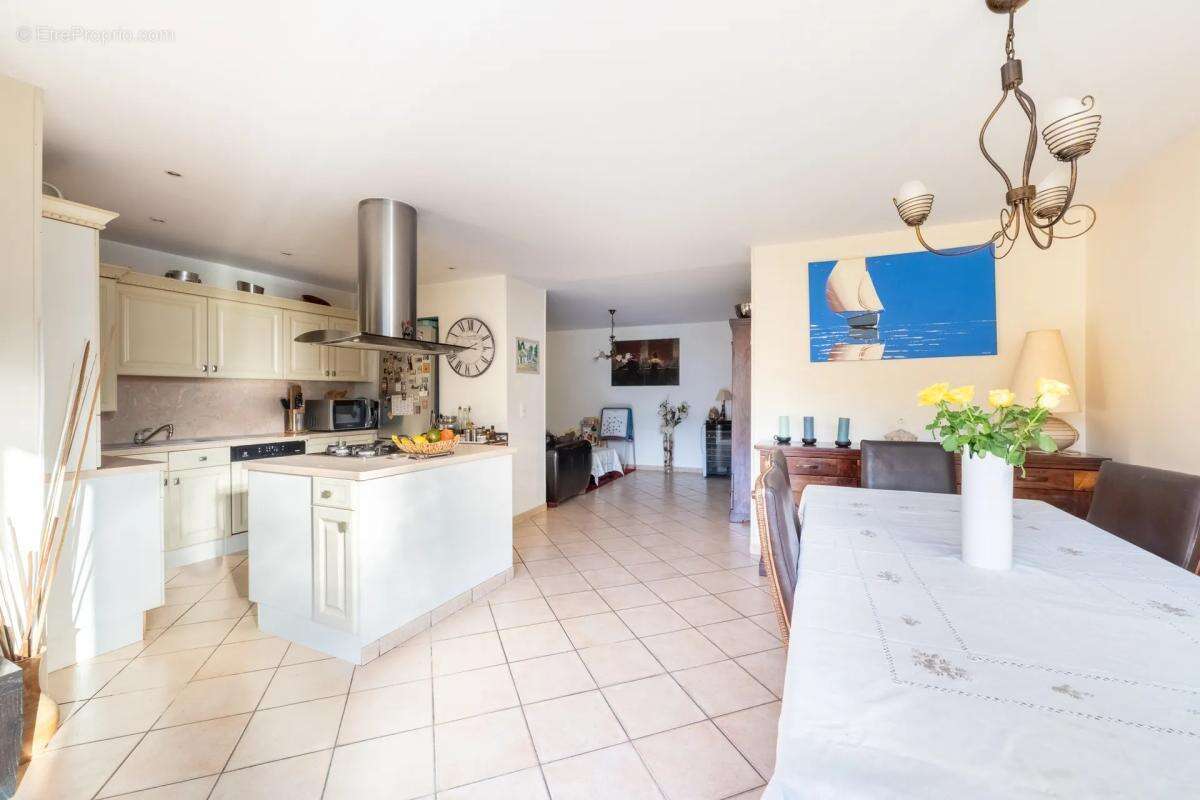 Maison à MONTLIGNON