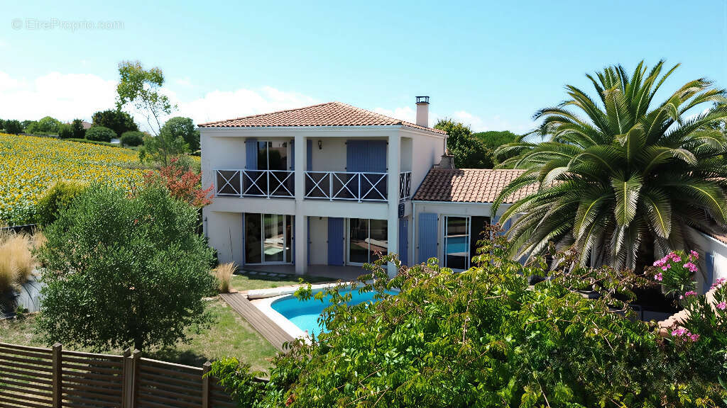 Maison à SAINT-GEORGES-DE-DIDONNE