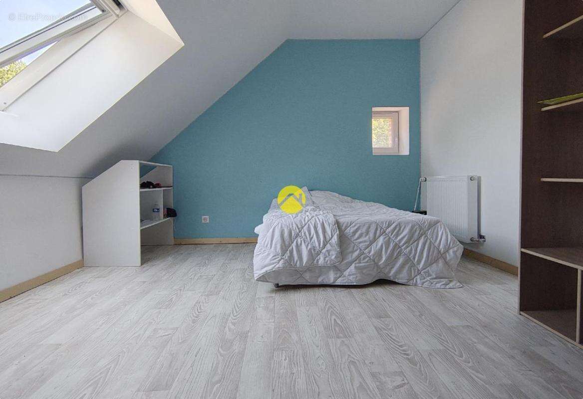 Maison 104 m² à Le Bourg-D'hem  - photo 7