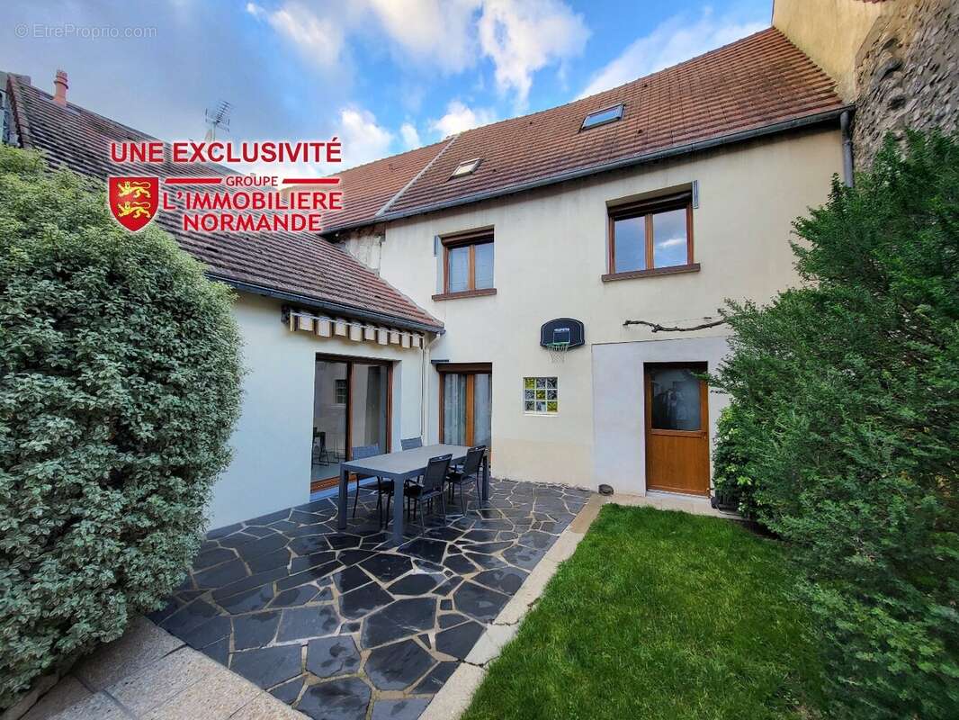 Maison à BONNIERES-SUR-SEINE