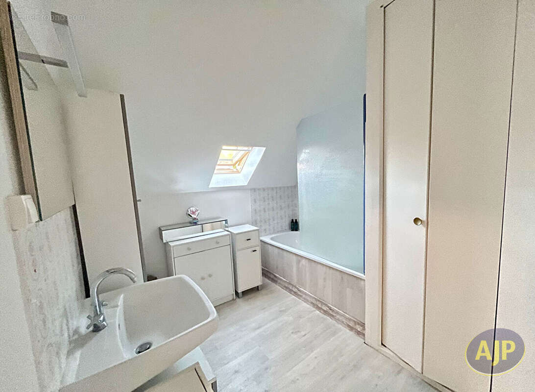 Maison à LA CHAPELLE-SUR-ERDRE