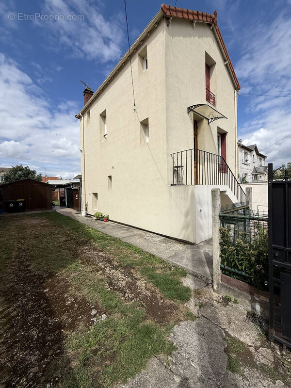 Maison à LE BLANC-MESNIL