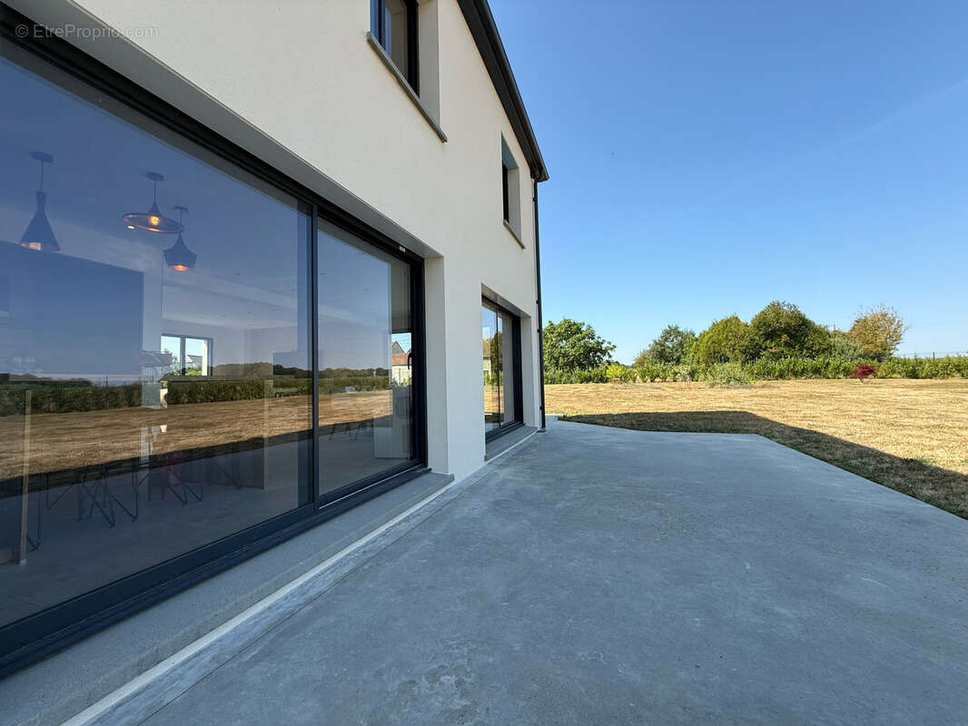 Pavillon contemporain de 2021 - 80m2 - 4 chambres - photo 4