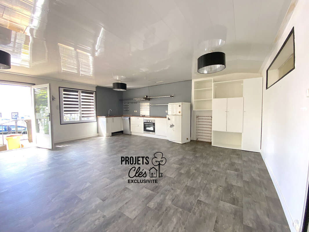 Maison à LE GIROUARD