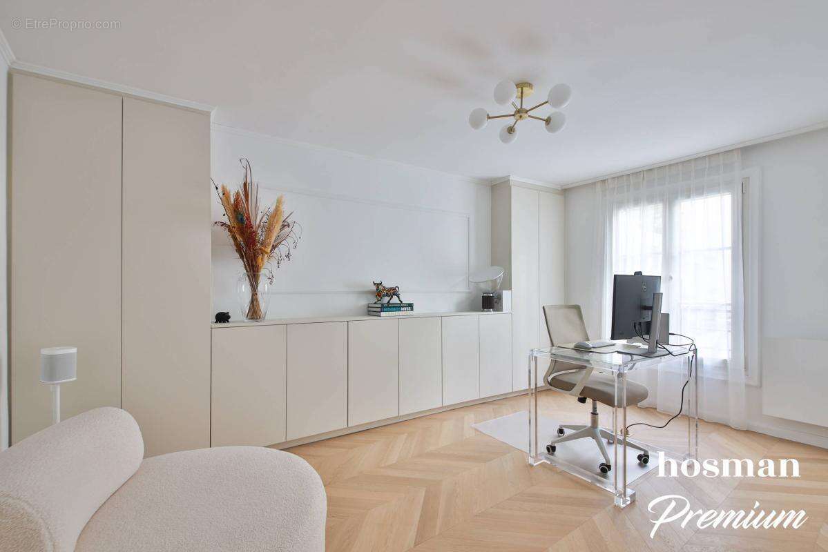 Appartement à PARIS-1E