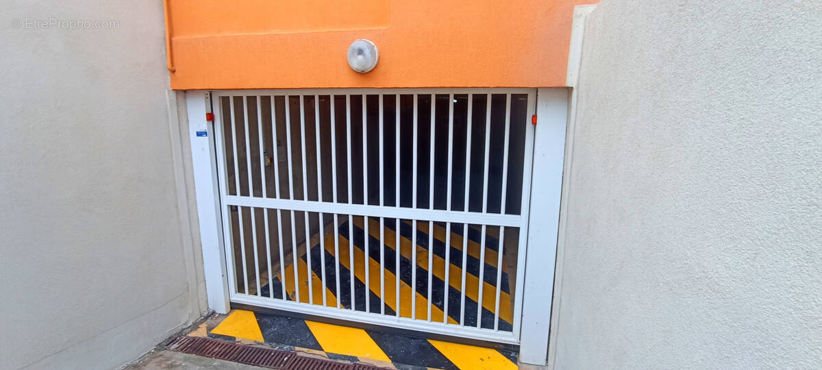 Parking à LE BARCARES