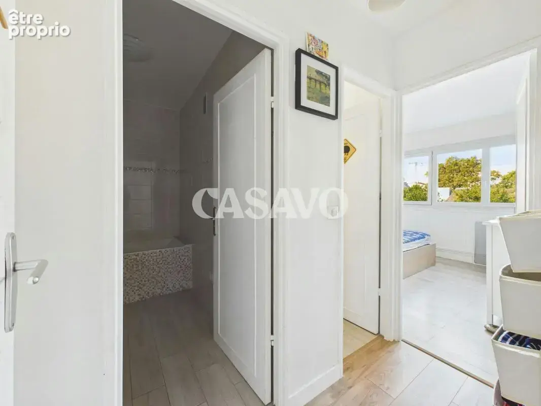 Vente Appartement 3 pièces de 70m² - 92380 Garches - photo 11