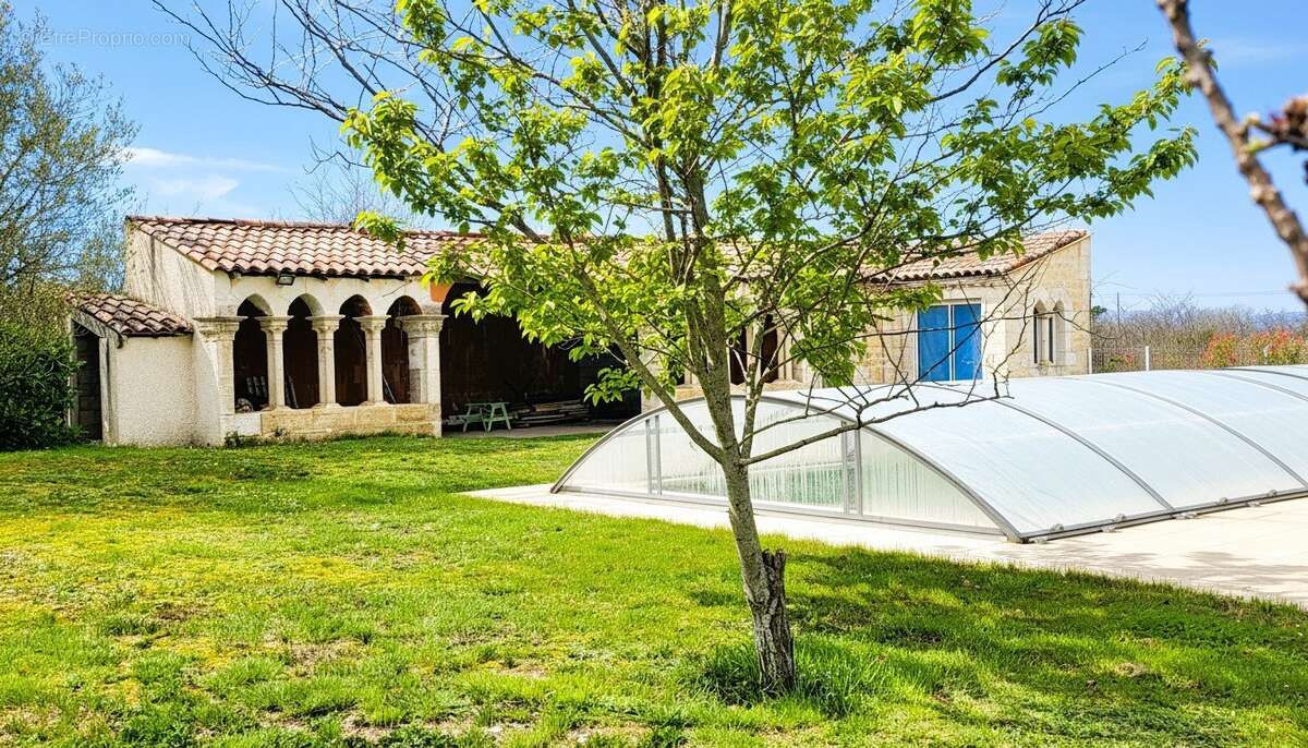 Maison à CASTELNAU-DE-MONTMIRAL
