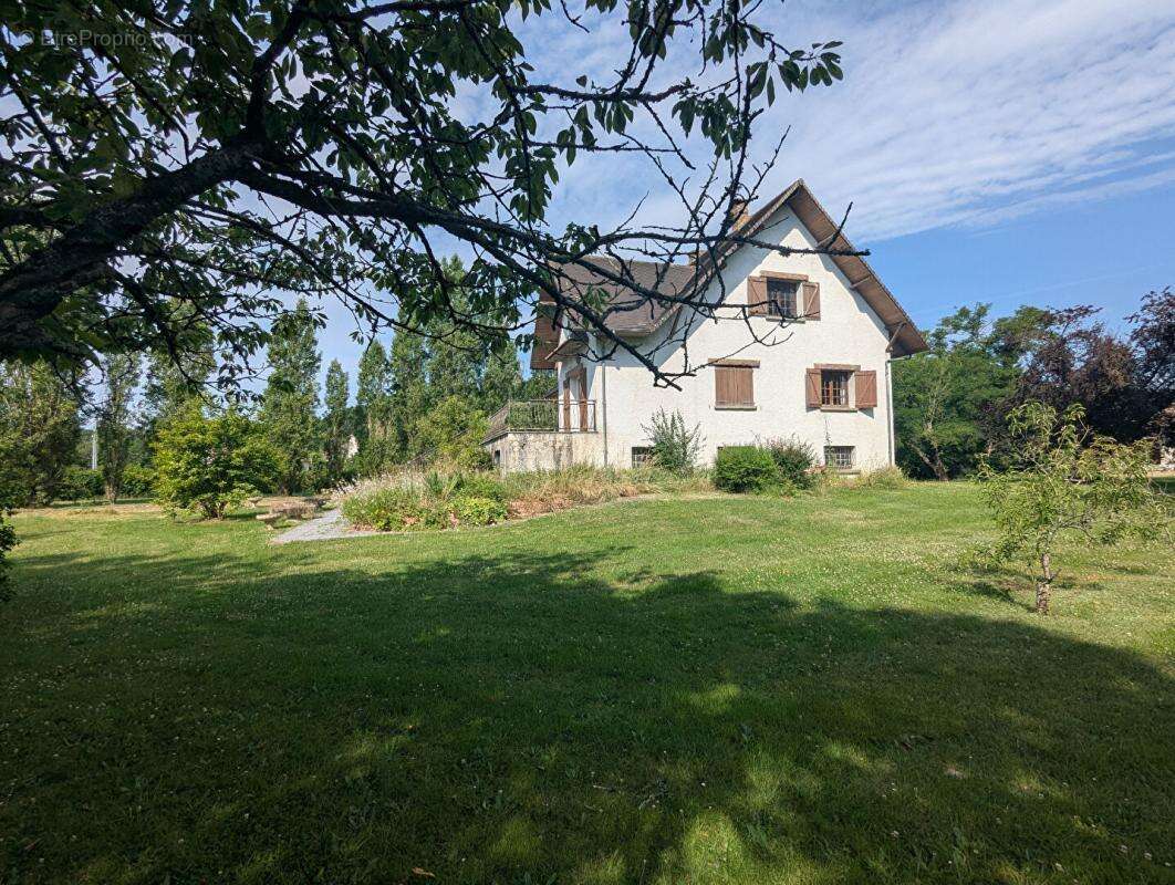 Propriété 9 pieces 6 chambres 4612m2 terrain arboré - photo 14