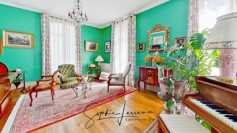 Demeure de caractère à vendre à Bézu-Saint-Éloi – 9 pièces, 5 chambres, parc de près de 6 000 m² avec maison d'amis et espace bi - photo 9