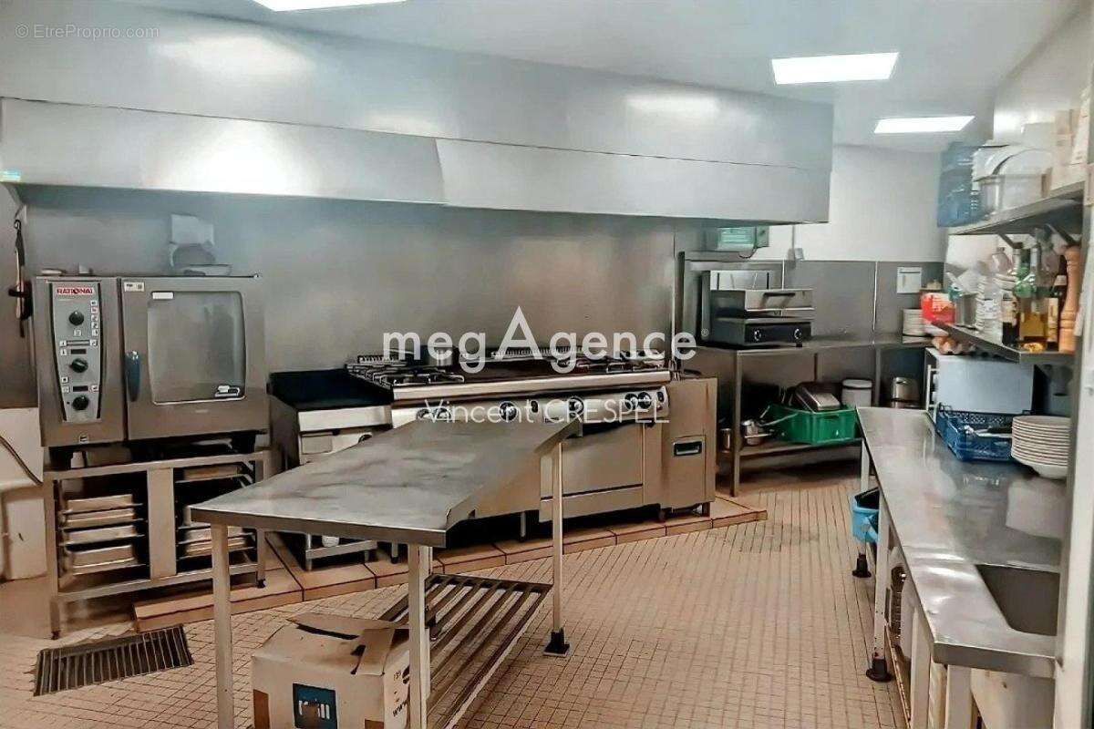 Hôtel Bar Restaurant 450m2 à vendre, potentiel exceptionnel - photo 2