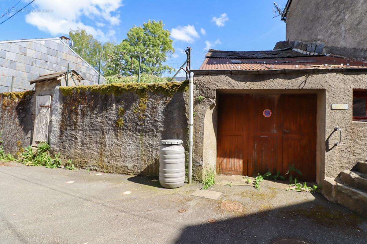 Parking à LACAUNE
