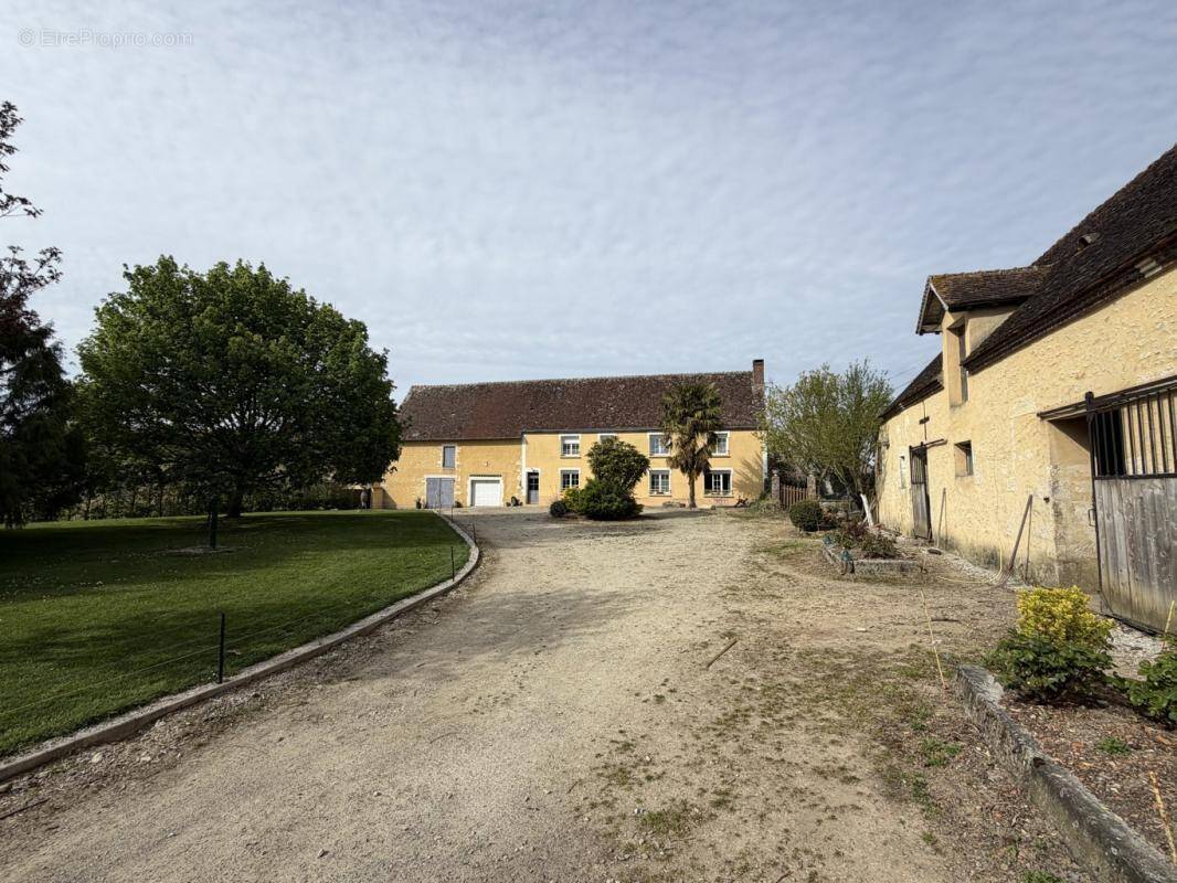 Maison à LA CHAPELLE-SOUEF