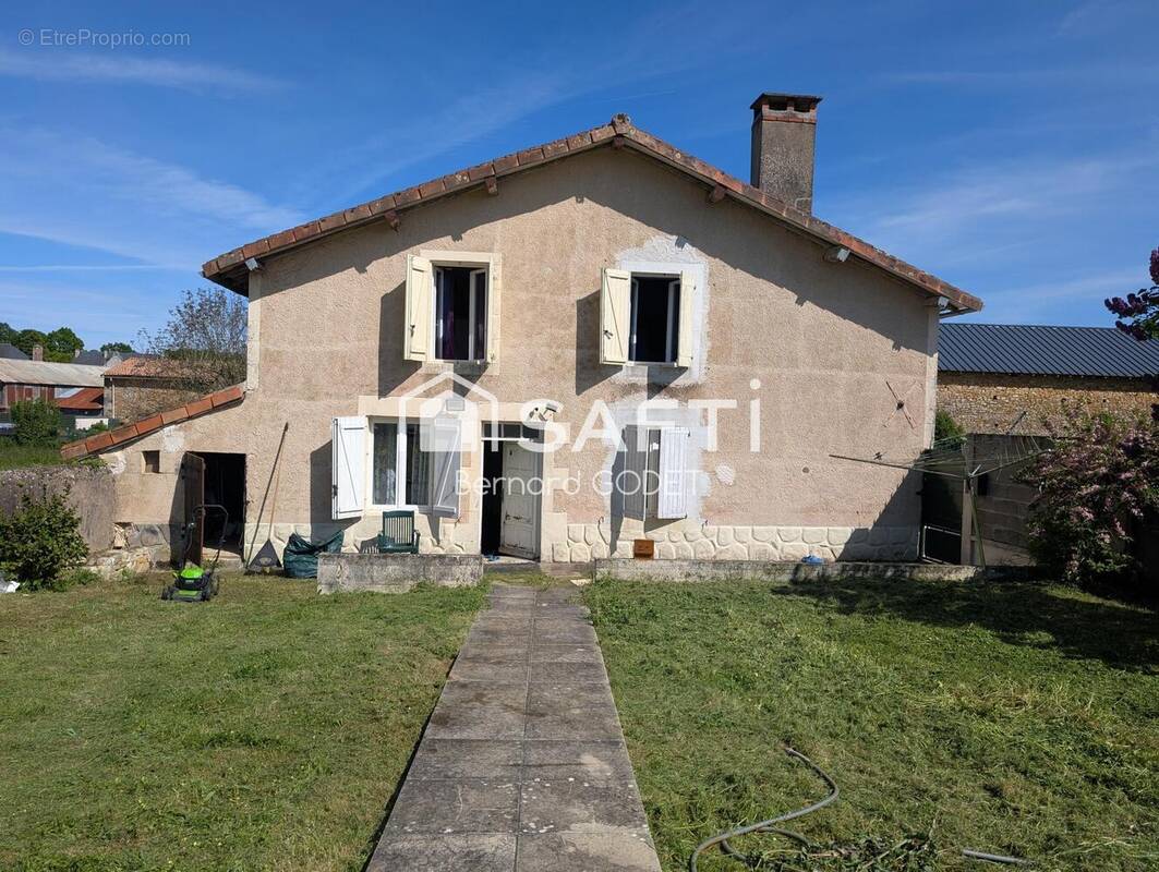 Photo 1 - Maison à SAINT-ROMAIN