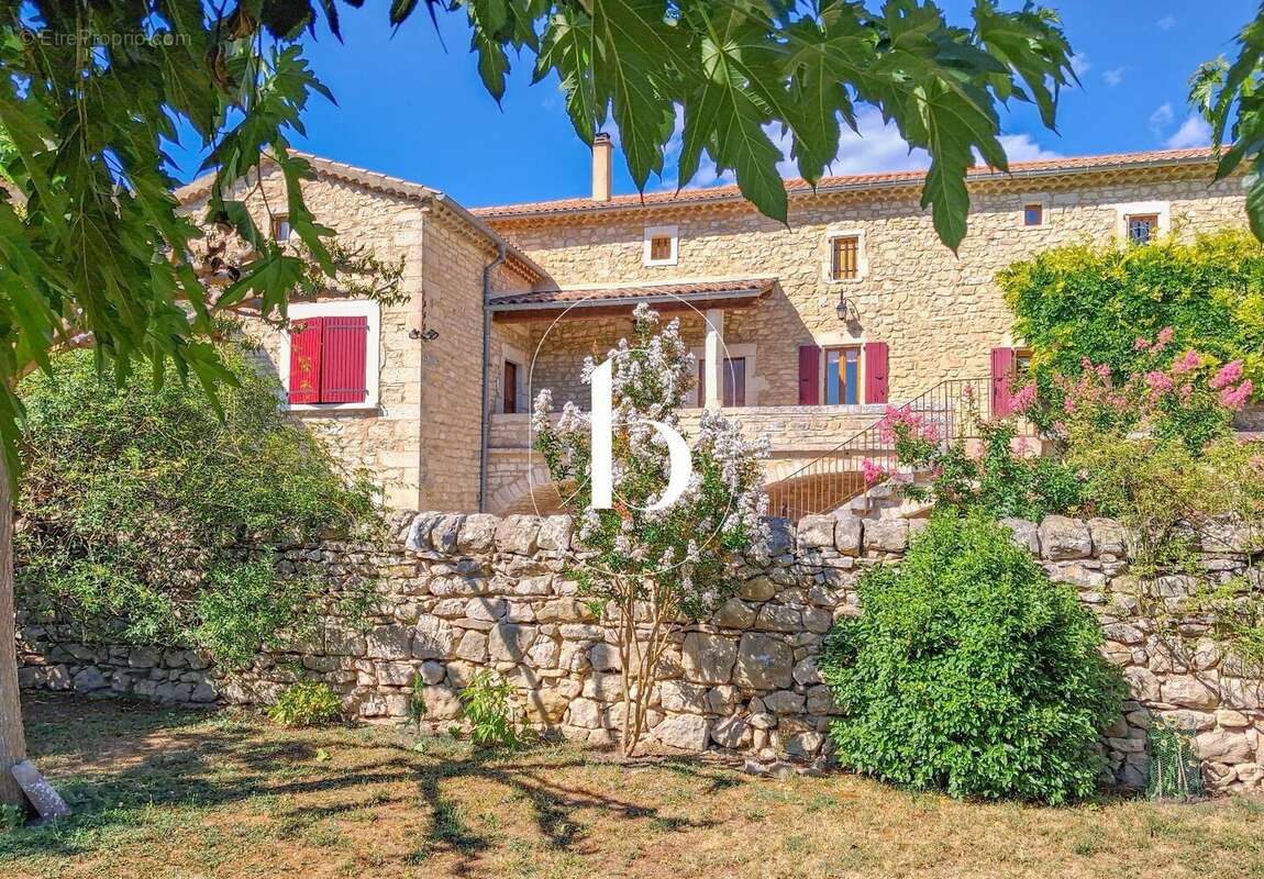 Maison à BARJAC