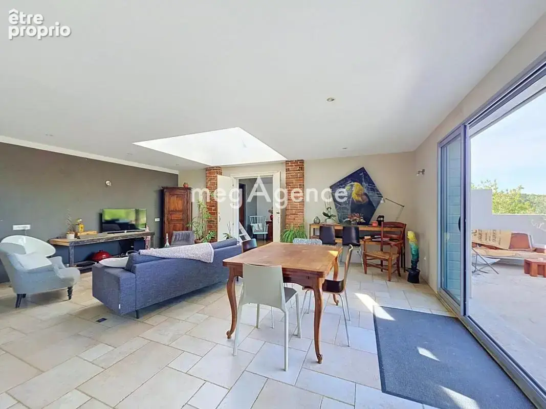 Maison de plain-pied – 148 m² – Grands volumes et vue sur le château - photo 2