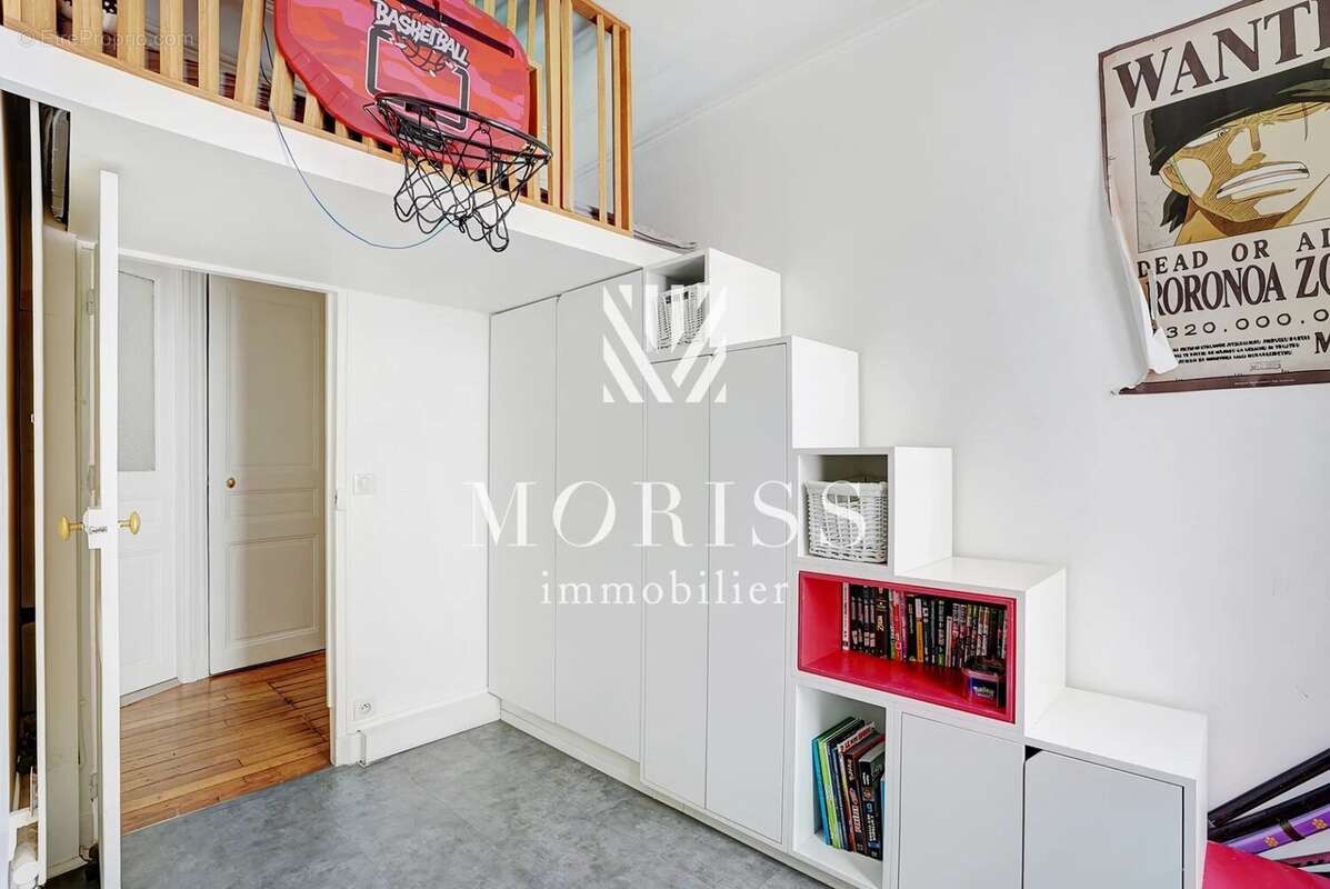 Appartement à PARIS-17E