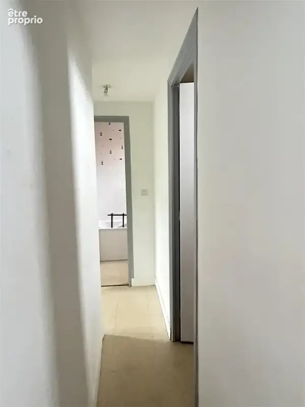 Un Ensemble immobilier comprenant : - Au rez-de-chaussée : un local commercial, réserve, chambre froide, réser - photo 15